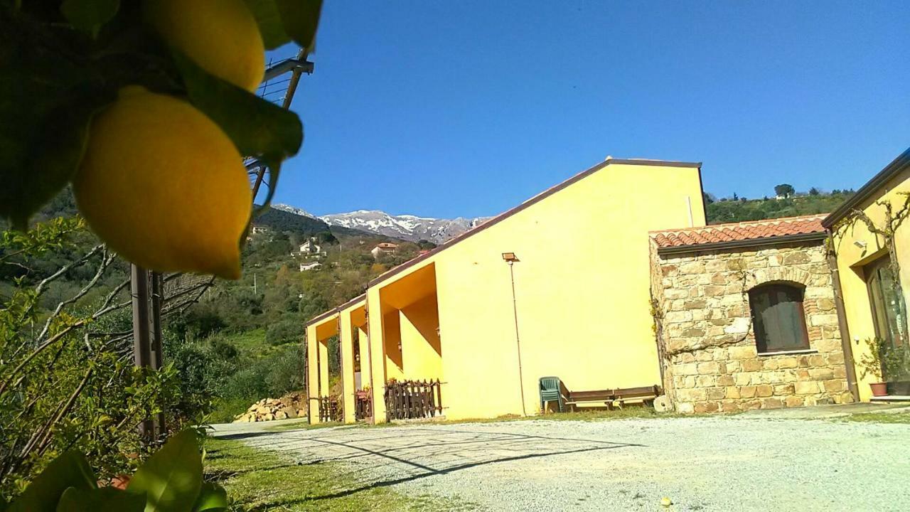 Villaggio Dei Balocchi Castelbuono  Ngoại thất bức ảnh
